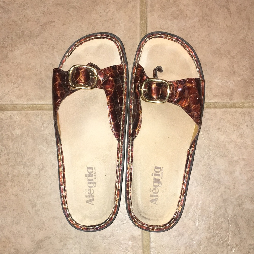 Algeria Sandals-EUC